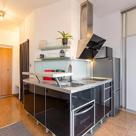 Royal Vista Apartment, Free Parking 公寓 *