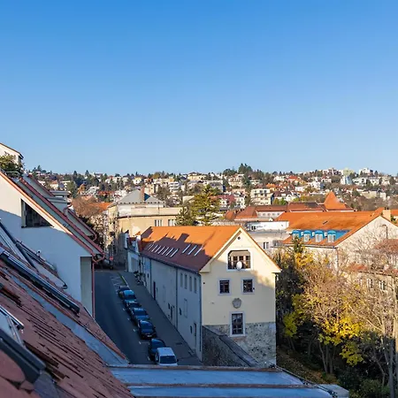 Royal Vista Apartment, Free Parking Appartement Bratislava