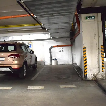 Royal Vista Apartment, Free Parking Апартаменты *