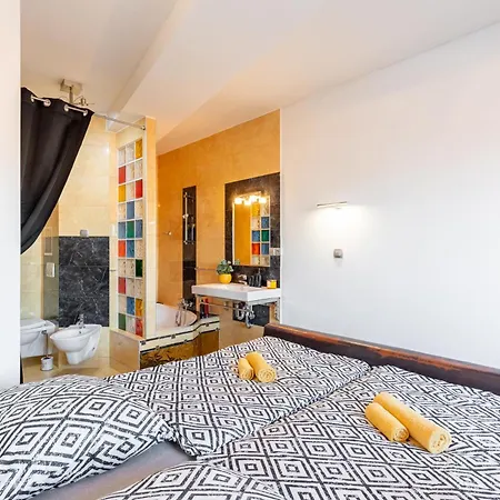 Royal Vista Apartment, Free Parking *