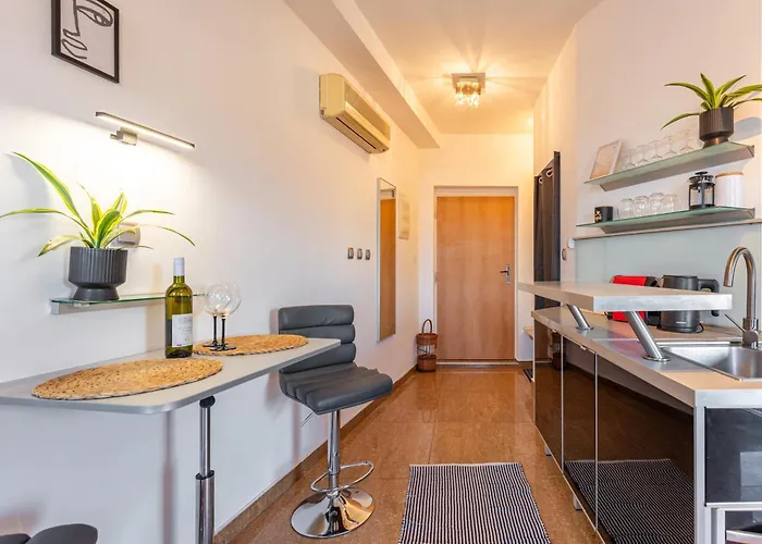 Διαμέρισμα Royal Vista Apartment, Free Parking *