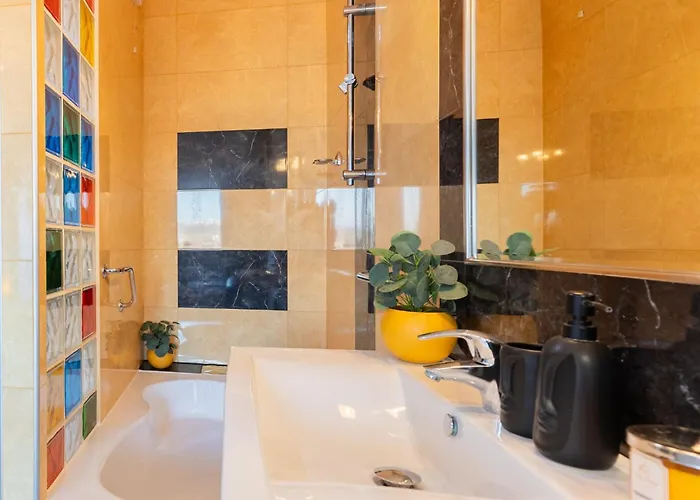 Royal Vista Apartment, Free Parking Apartamento *